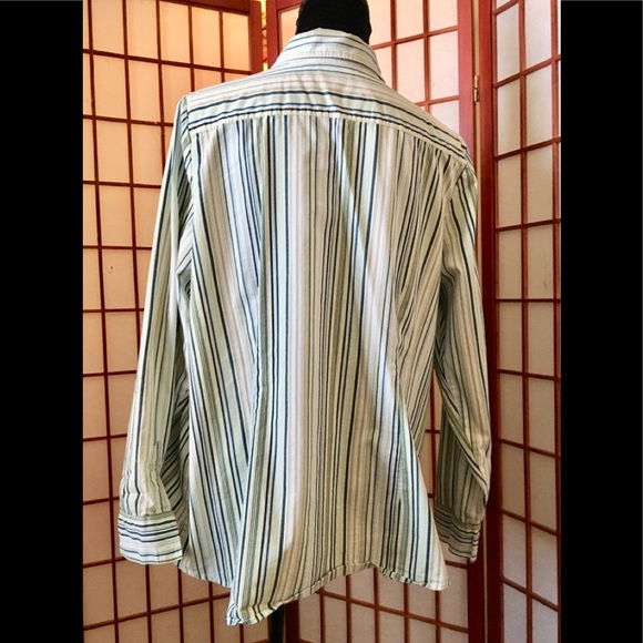 HP🔥MATERNITY Button Down Top 🔥Size XXL🔥Used - Picture 8 of 10